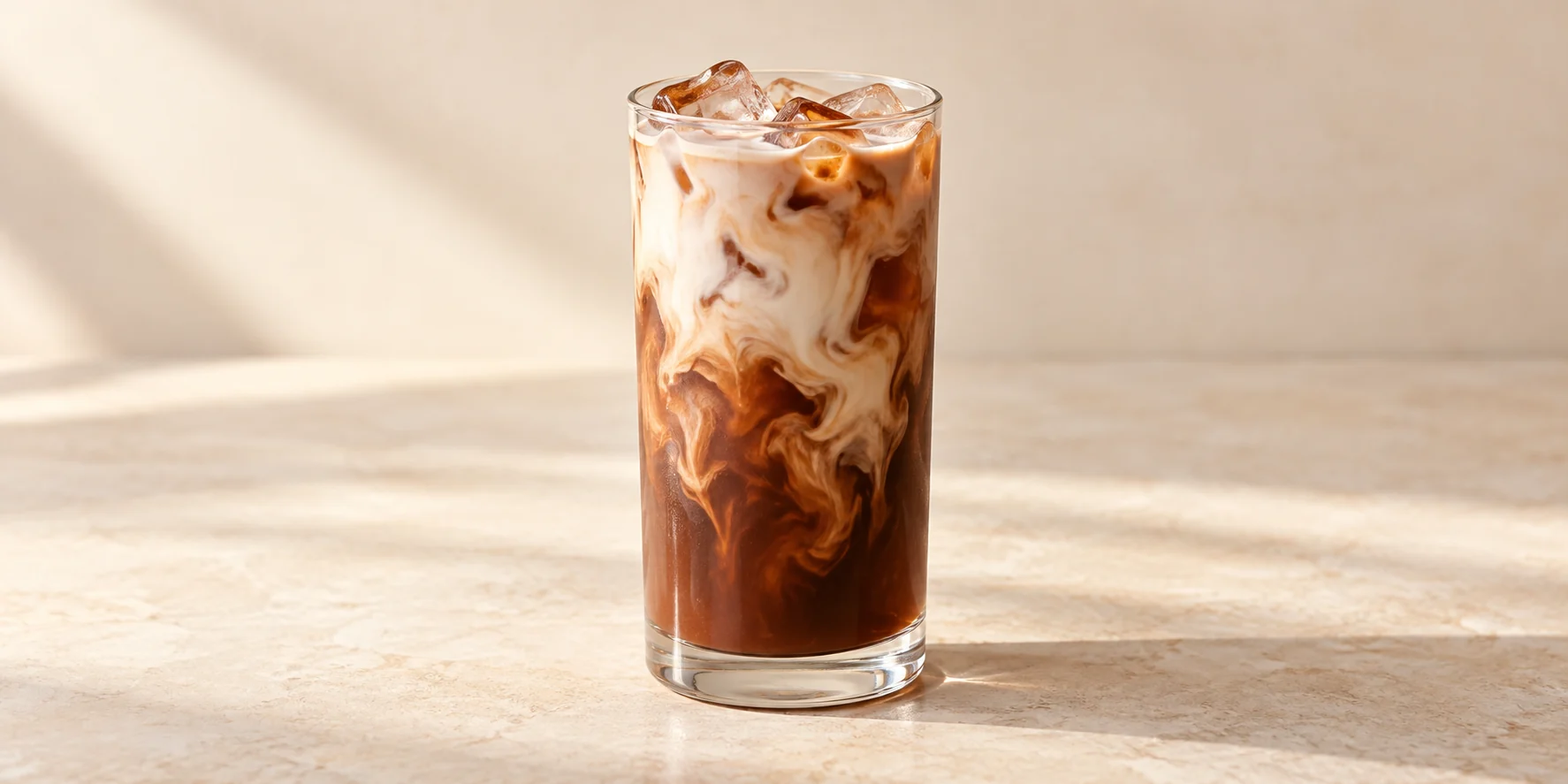 Iced Cocoa-Tea with Dianhong and Vanilla