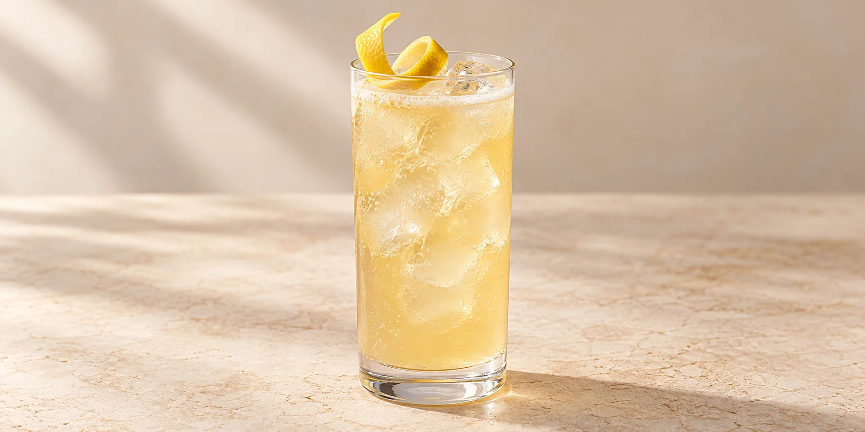 Tila Honey Gin Fizz