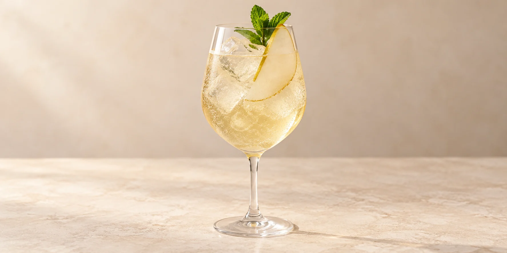 Mao Jian Pear Spritz
