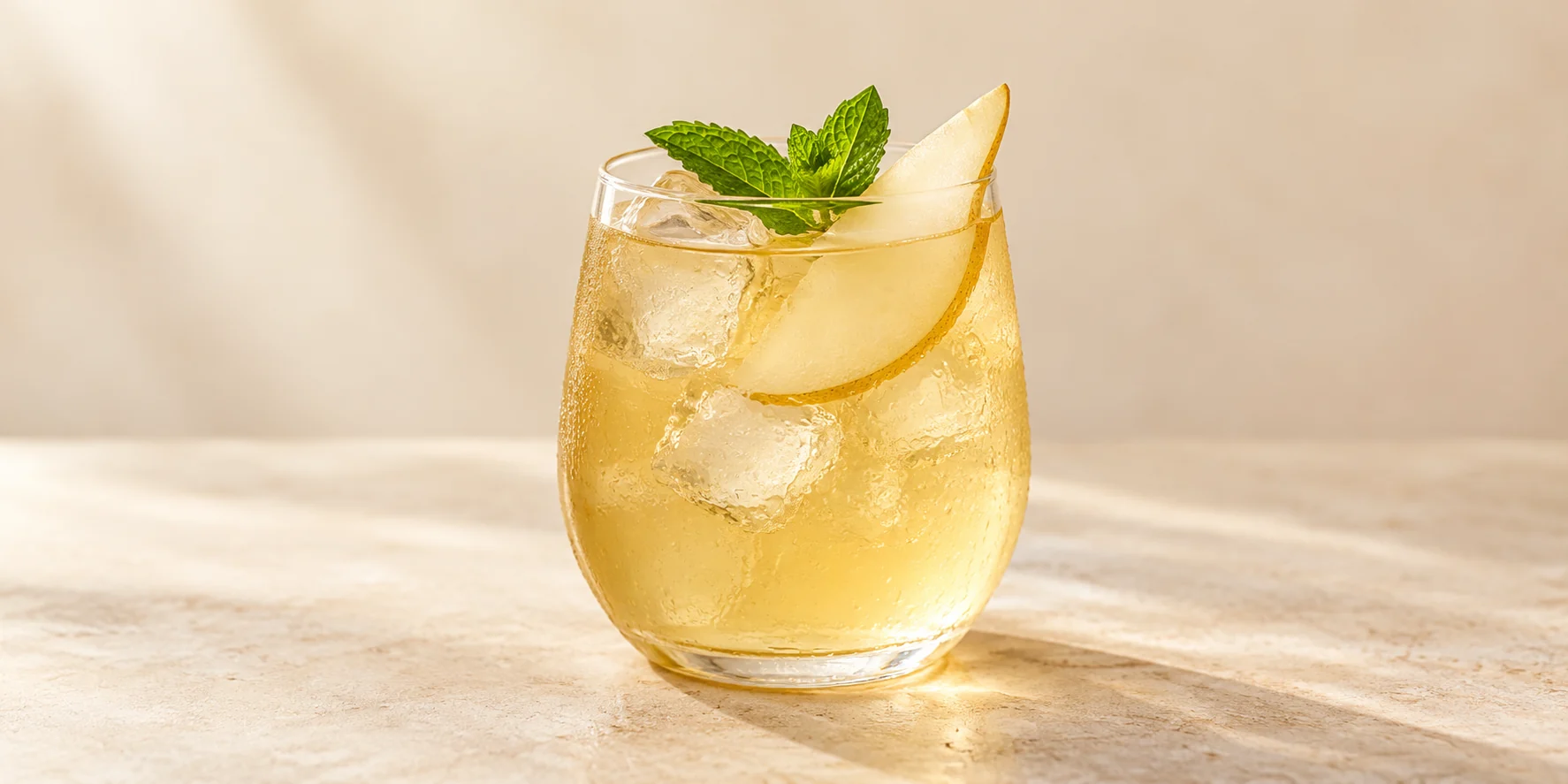 Iced Zhu Ye Qing with Pear and Mint